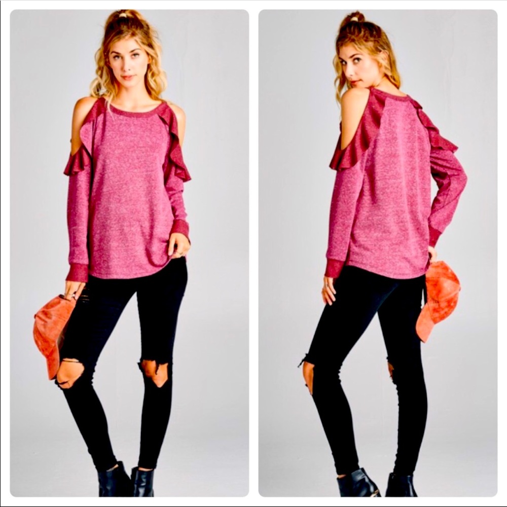 Cold💗Shoulder holiday top w/fun ruffle trim-Cute!